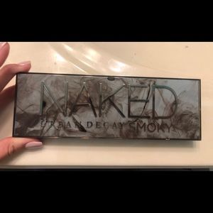 Urban decay smoky palette